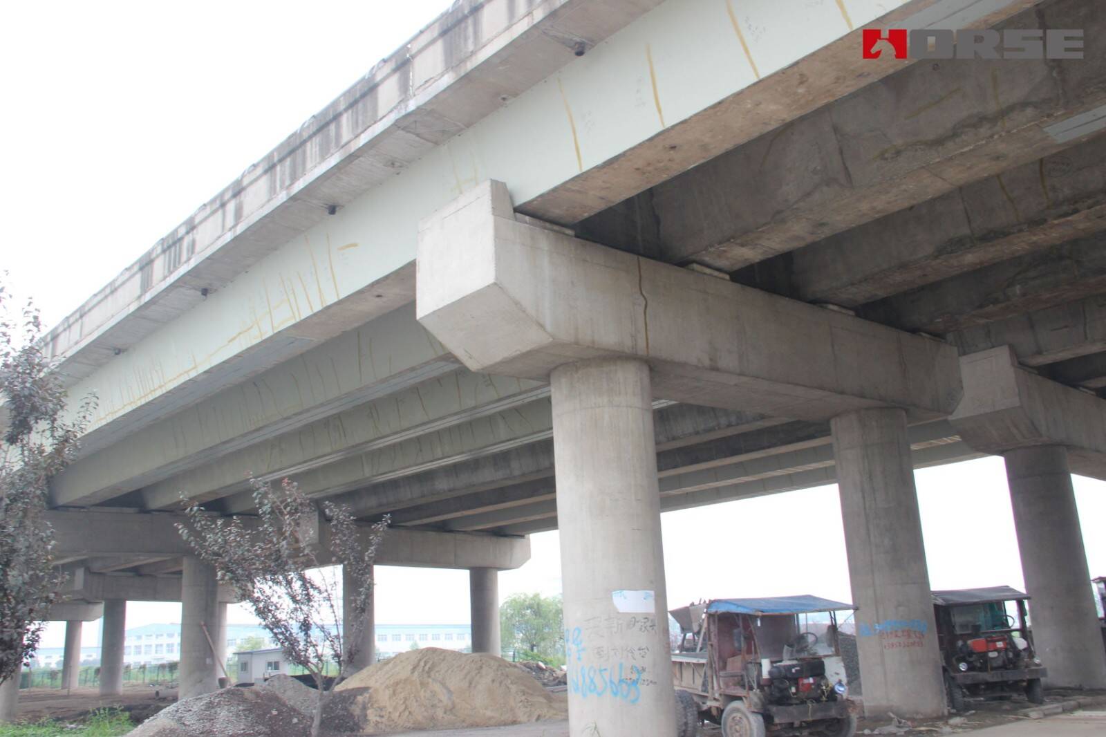 injection repair cracks on bridge