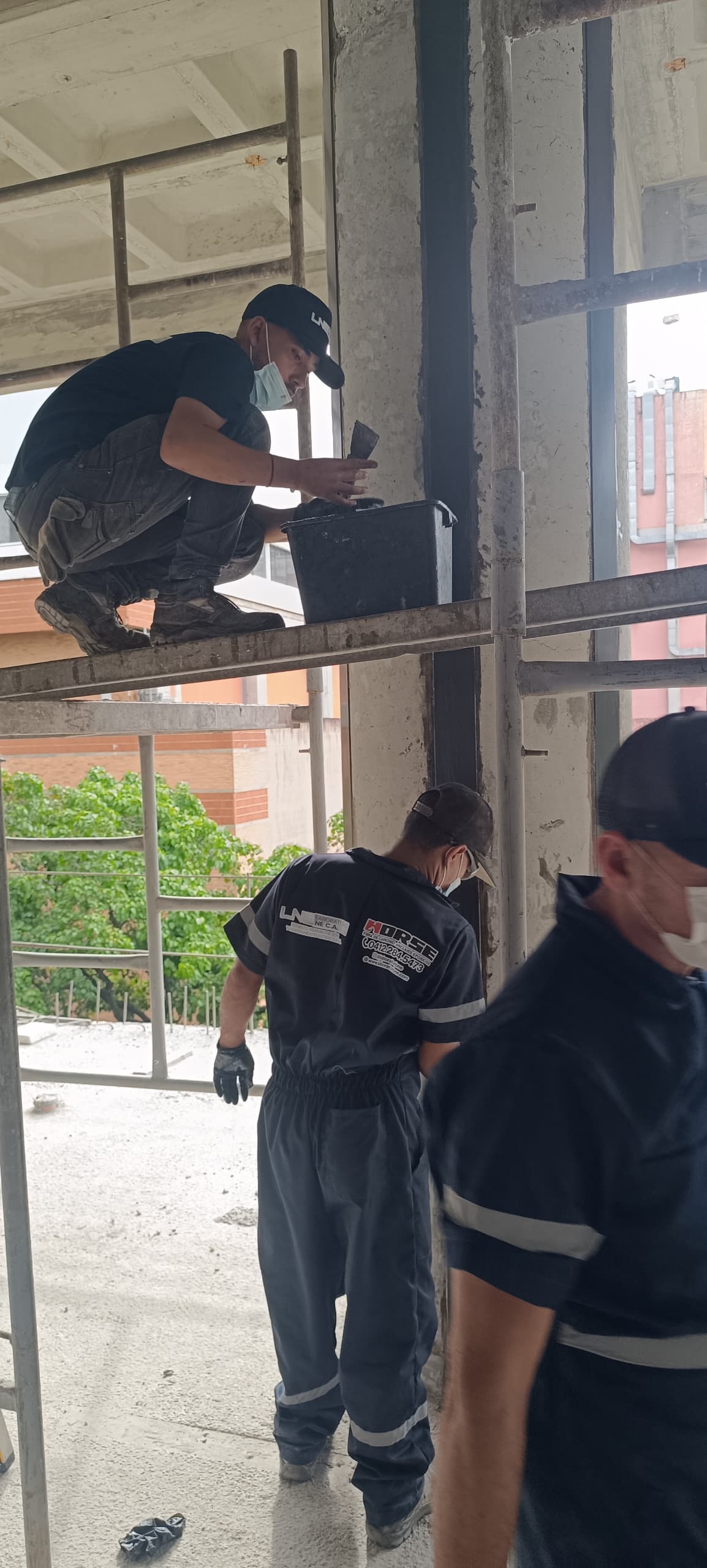 Carbon Fiber Laminate Uses in Column Structural Repair